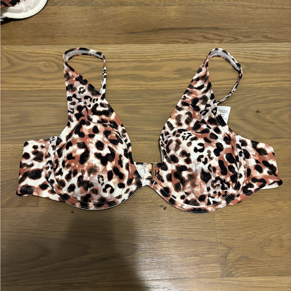 Women's Time And Tru Swim Top Bikini Underwire Watercolor Cheetah NEW
